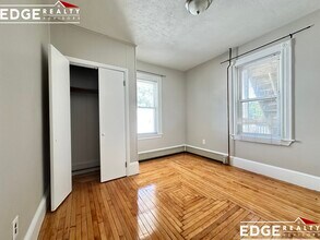 317 Warren St, Unit 2 in Waltham, MA - Building Photo - Building Photo