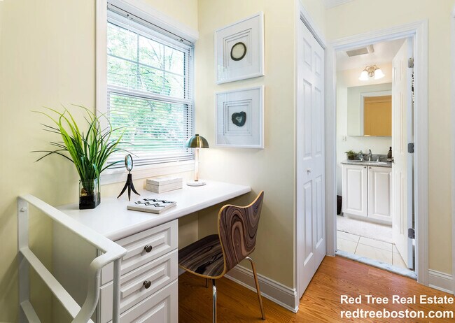 37 Sherman Rd in Chestnut Hill, MA - Building Photo - Building Photo
