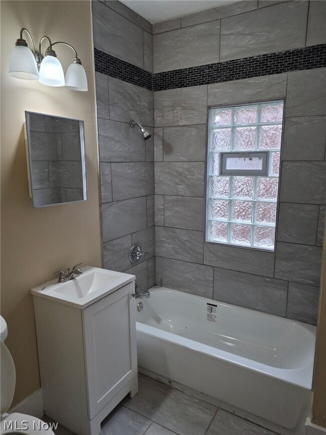 3399 E 140th St in Cleveland, OH - Foto de edificio - Building Photo