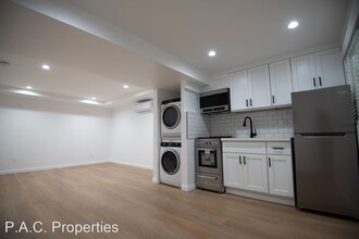 2429 Cheremoya Ave in Los Angeles, CA - Building Photo - Building Photo