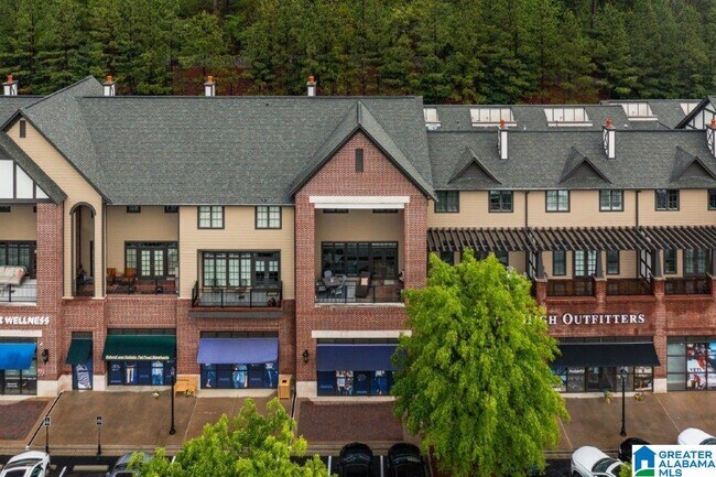 2936 Cahaba Village Pl in Mountain Brook, AL - Foto de edificio - Building Photo