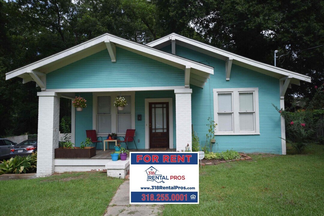 311 Vernon St in Ruston, LA - Building Photo