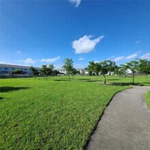 452 NW 12th Pl in Florida City, FL - Building Photo - Building Photo