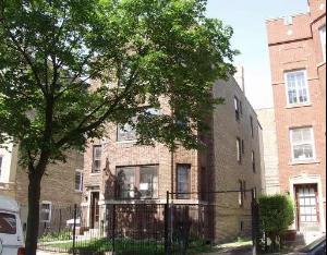 7400 N Hoyne Ave in Chicago, IL - Building Photo