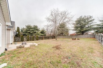 1432 Harrington Dr in Gallatin, TN - Foto de edificio - Building Photo