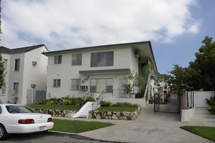 5707 Camerford Ave Apartamentos