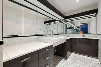 145 Nassau St in New York, NY - Building Photo - Building Photo