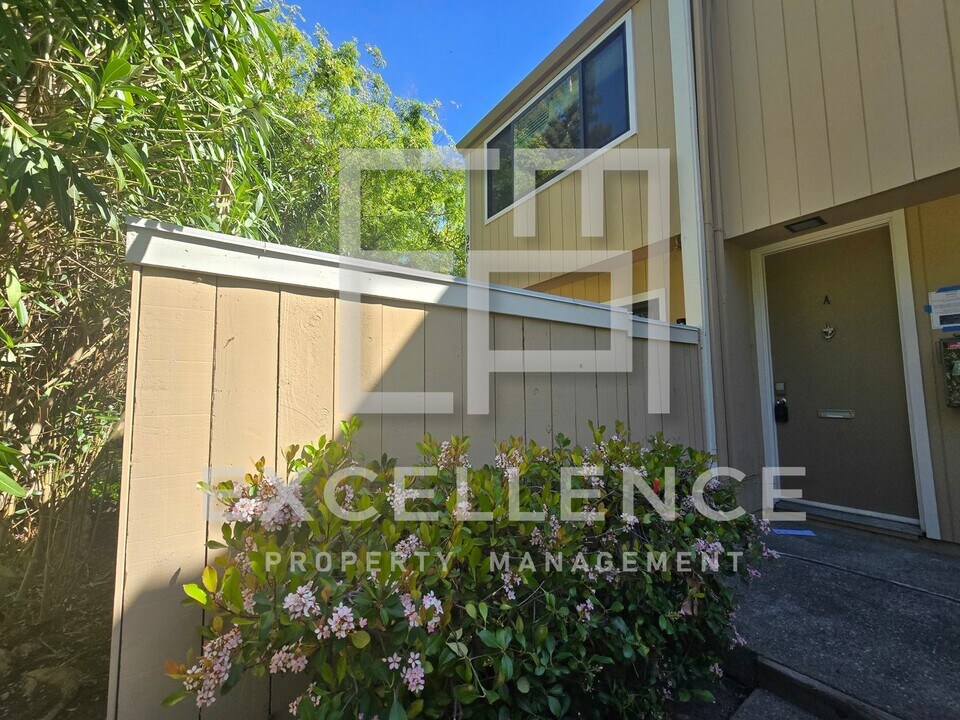 960 Kiely Blvd in Santa Clara, CA - Building Photo