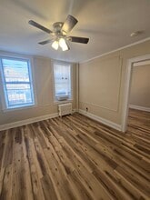 46 Kelly Pky, Unit 205 in Bayonne, NJ - Foto de edificio - Building Photo