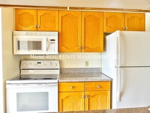 307 Garland St-Unit -2 in Bangor, ME - Building Photo - Building Photo