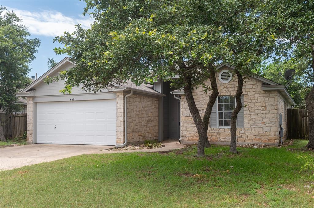 609 Sunny Brook Dr in Leander, TX - Building Photo
