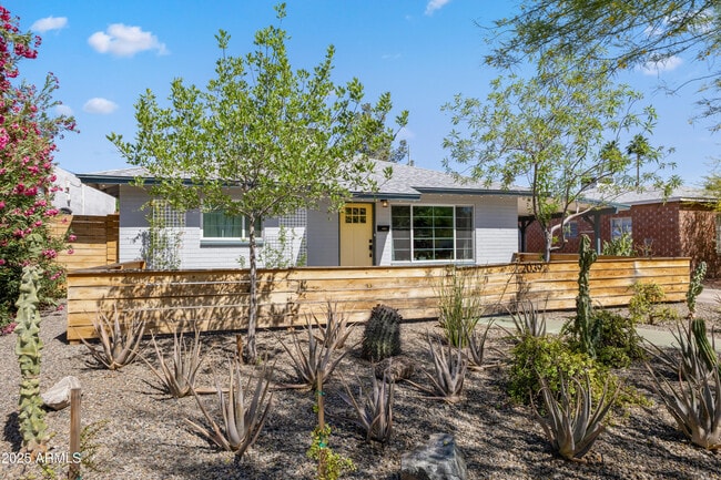 2039 N 12th St in Phoenix, AZ - Building Photo - Building Photo