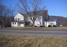 623 Torrington Rd in Litchfield, CT - Foto de edificio - Building Photo