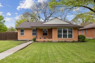 10205 Newcombe Dr in Dallas, TX - Building Photo