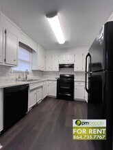 102 Wexford Dr in Taylors, SC - Building Photo - Building Photo