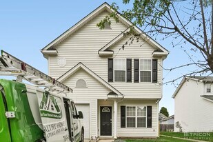 1316 Crandon Dr in Charlotte, NC - Building Photo