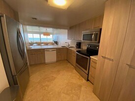 2000 S Ocean Dr in Fort Lauderdale, FL - Building Photo