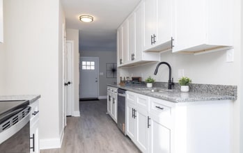 209 W Edgewater Way in Newark, DE - Building Photo - Building Photo