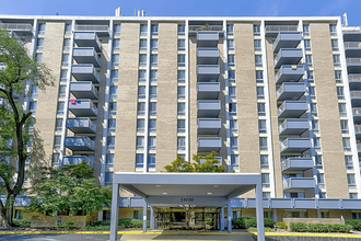 Waterford Tower in Silver Spring, MD - Building Photo - Building Photo