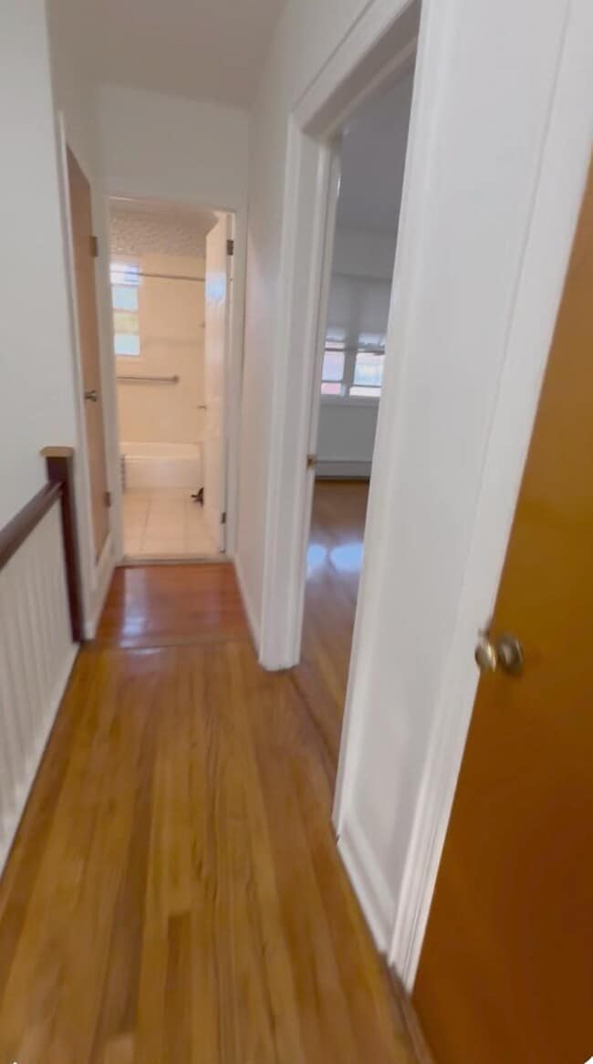 52-12 72nd Pl in Queens, NY - Building Photo - Building Photo