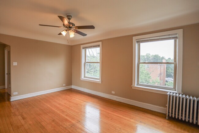 2234 W Farwell Ave, Unit #1 in Chicago, IL - Building Photo - Building Photo