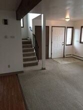 1910 Marthas Vineyard Cir in Anchorage, AK - Building Photo - Building Photo