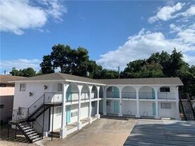 2609 E Cesar Chavez St in Austin, TX - Building Photo