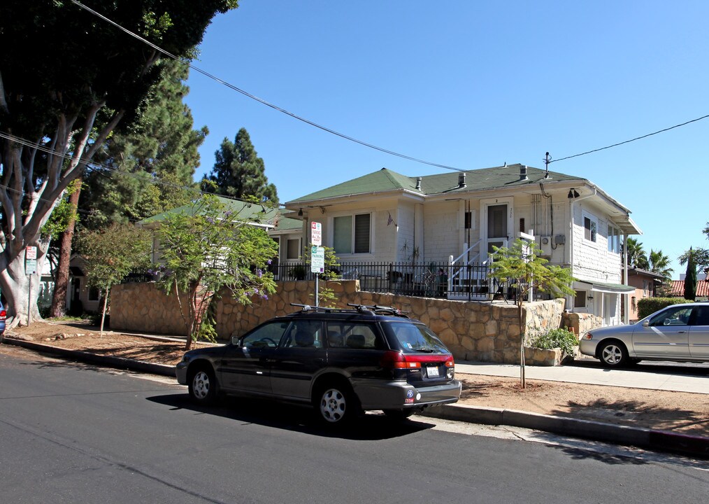 330 E Figueroa St in Santa Barbara, CA - Foto de edificio