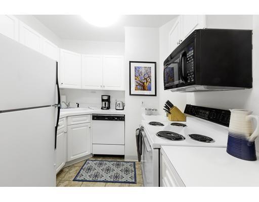 385 Commonwealth Ave, Unit 13