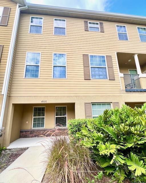 4306 Regal Town Ln