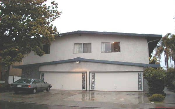 210-216 Rondale Ct in Hayward, CA - Foto de edificio - Building Photo