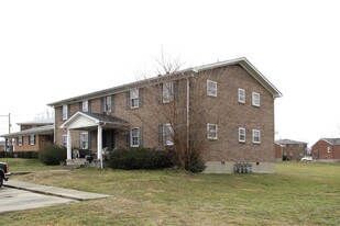 10304 Torrington Rd in Louisville, KY - Building Photo