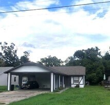 2419 S Cedar Ave in Sanford, FL - Building Photo