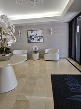 200 SE 15th Rd in Miami, FL - Building Photo - Building Photo