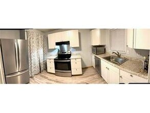 2315 15TH AVE, Unit Apt #1 in Vero Beach, FL - Foto de edificio - Building Photo