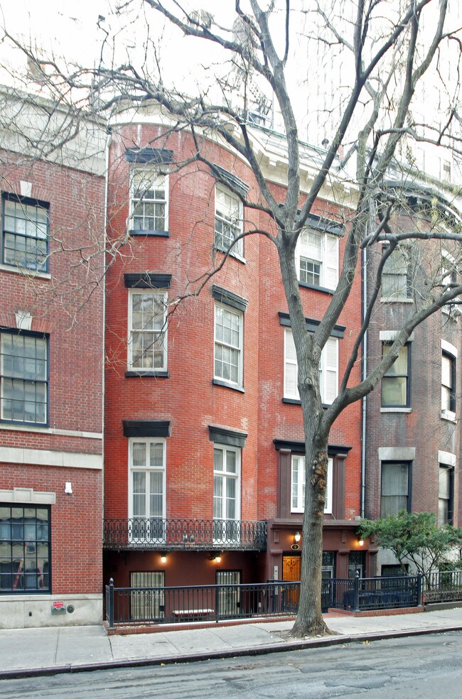 9 W 16th St in New York, NY - Foto de edificio - Building Photo