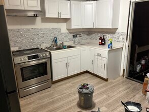 13 S 1st St, Unit 3 in Meriden, CT - Building Photo - Building Photo