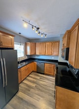 239 Bachtel St SE in North Canton, OH - Building Photo - Building Photo