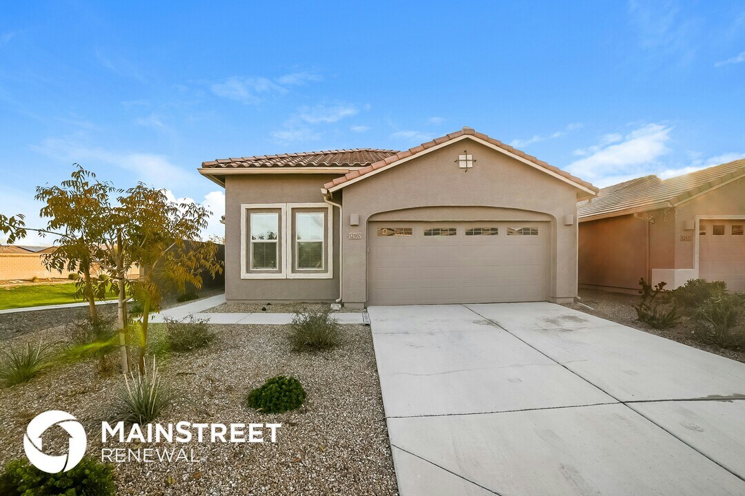 12407 W State Ave in Glendale, AZ - Foto de edificio