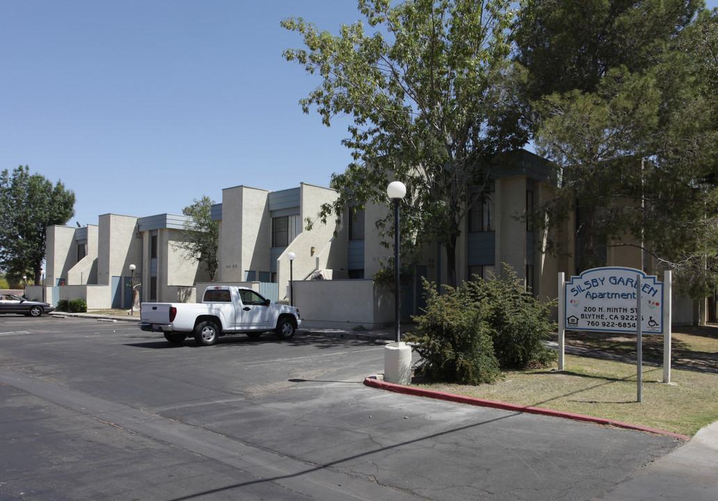 Silsby Garden Apartments in Blythe, CA - Building Photo