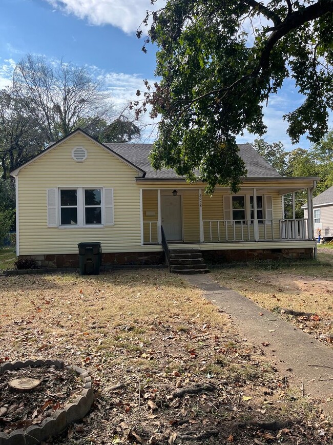 property at 2008 S U St