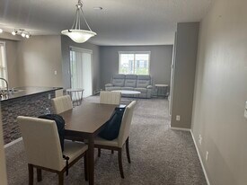 3315 James Mowatt Trl SW in Edmonton, AB - Building Photo