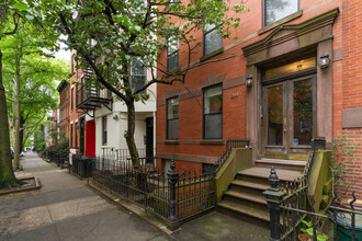 284 Warren St in Brooklyn, NY - Building Photo - Building Photo