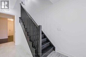 50 Edinburgh Dr in Brampton, ON - Building Photo - Building Photo