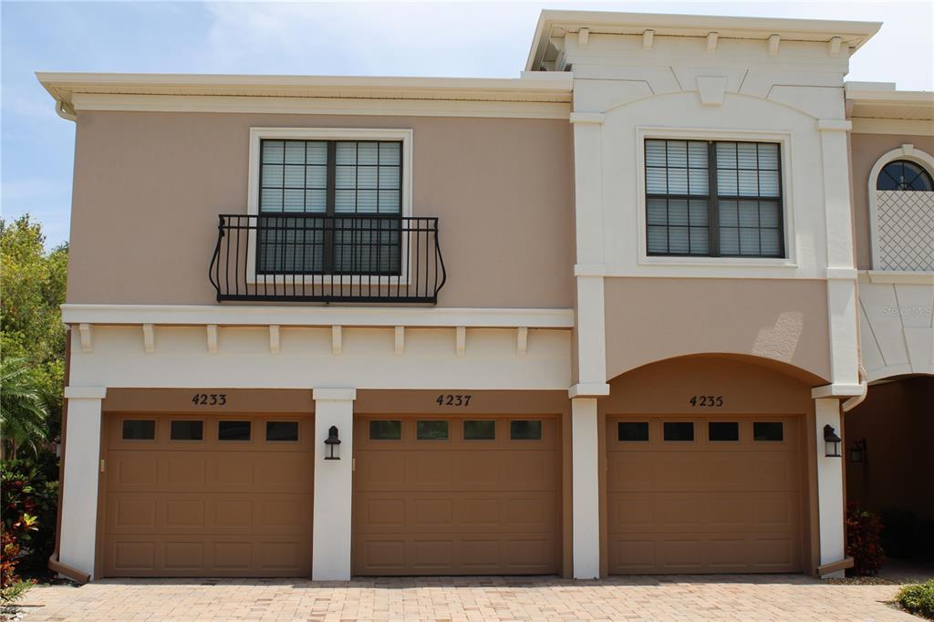 4233 Overture Cir in Bradenton, FL - Foto de edificio