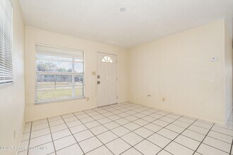 557 Cox St in Cocoa, FL - Building Photo - Building Photo