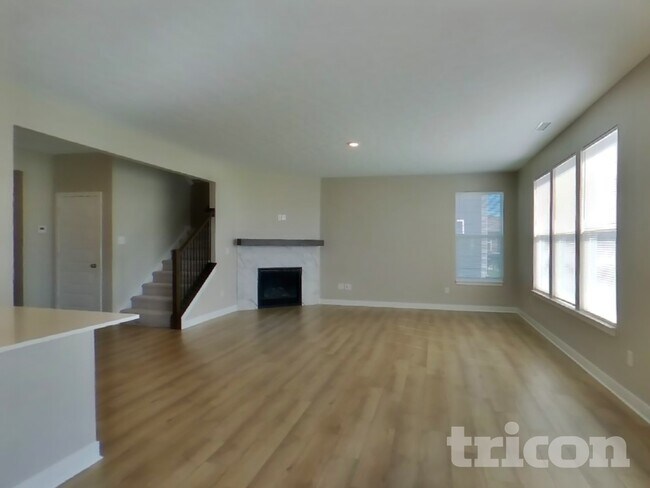 4883 Morenci Ct in New Palestine, IN - Foto de edificio - Building Photo