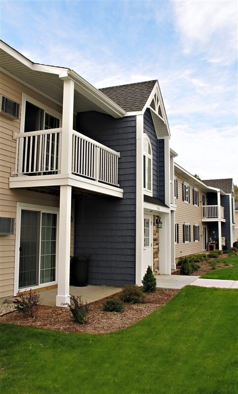 815 Country Way in Big Rapids, MI - Building Photo - Building Photo