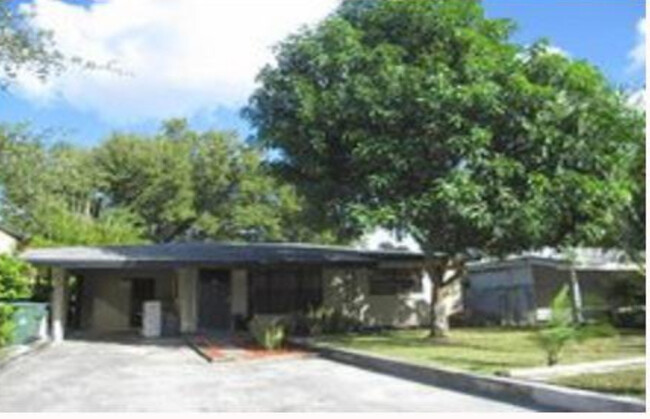 property at 808 SW 15th Ave