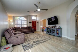 1560 W Winchester Way in Chandler, AZ - Building Photo - Building Photo